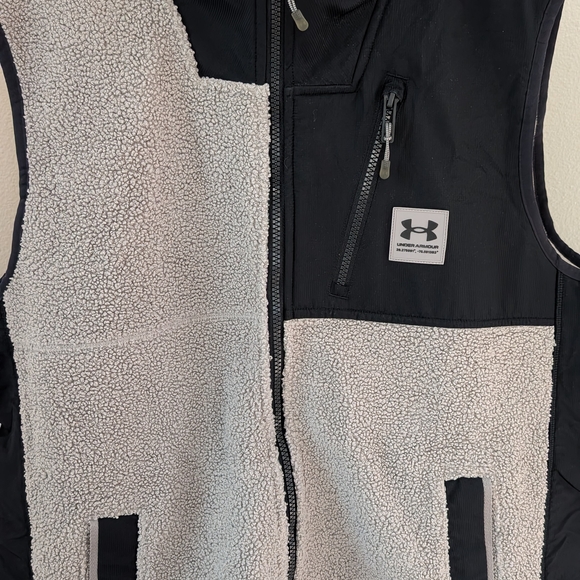 Under Armour Men's Mission Boucle Vest, Sz L - Picture 5 of 8